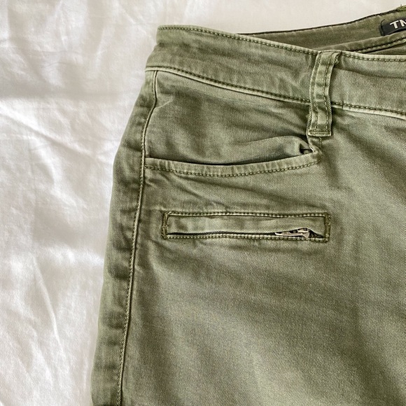 2/$50💙 CLOSET CLEAN OUT: Aritzia cargo pants/jeans - Picture 3 of 15